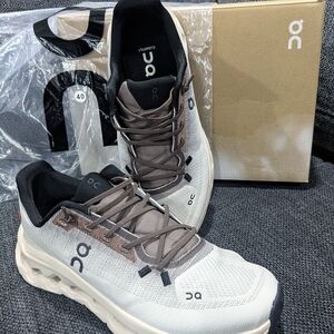 On Running Cloudswift Men’s Shoes — White & Brown